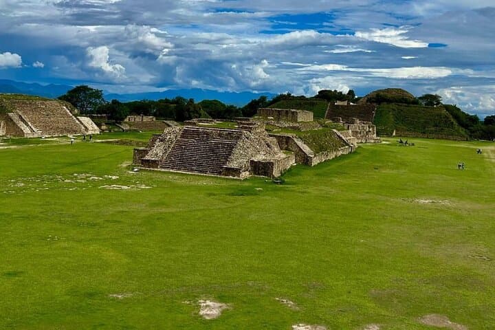 Monte Albán, Mezcal & Alebrijes: Full-Day Charm Zapoteca Tour from Oaxaca photo 2