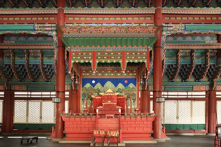 Seoul Royal Palace Tour: Explore Gyeongbokgung, Changdeokgung & Insadong photo 3