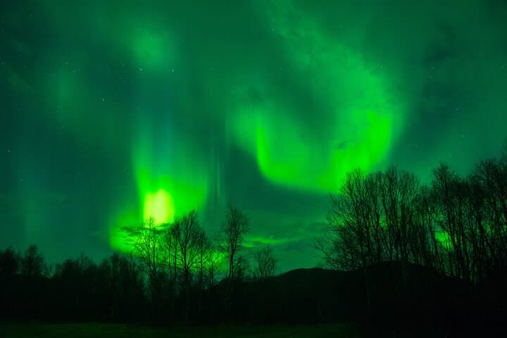 Tromsø Northern Lights Minibus Chase — Photo-Guided Aurora Hunt photo 5