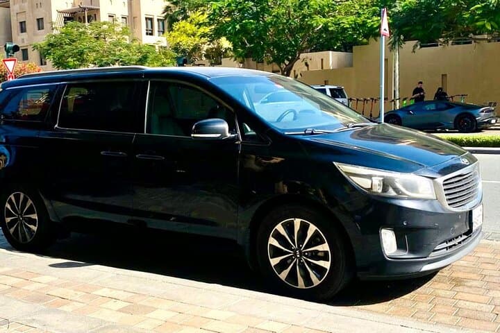 Seamless Private Transfer: Abu Dhabi Airport to Dubai City photo 5