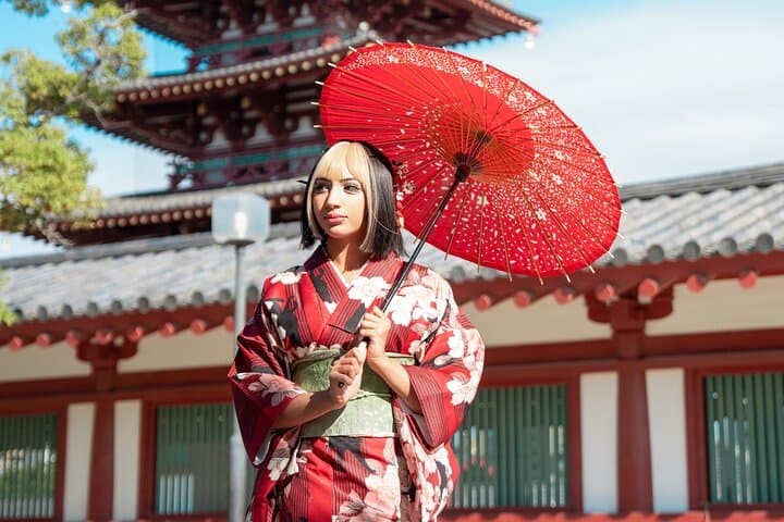 Osaka Kimono Rental: 90-Minute Dressing & Stroll from Dotonbori
