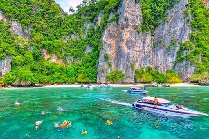 Phi Phi & Khai Nok Speedboat Day Trip from Phuket: Maya Bay, Pileh Lagoon and Snorkeling photo 3