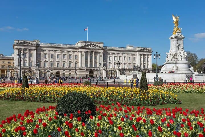 Private Royal London Walking Tour with London Eye Entry — Skip the Line Experience photo 5