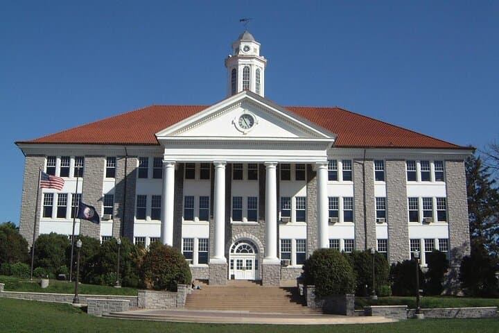 James Madison University Scavenger Hunt: Self-Guided Campus Escape Game & Walking Tour photo 4