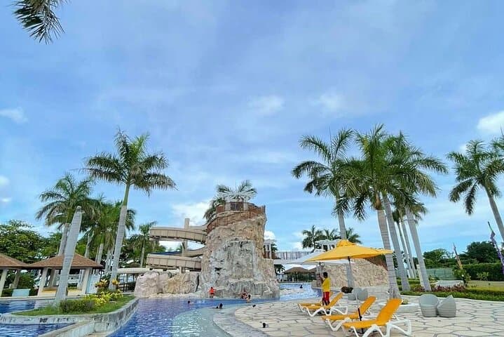Calatagan Island Hopping & Aquaria Waterpark Day Trip from Manila photo 6