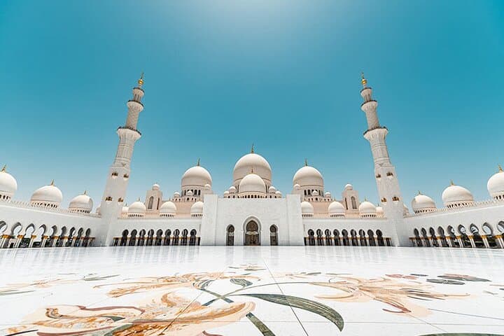 Abu Dhabi Day Tour: Qasr Al Watan, Sheikh Zayed & Corniche Highlights photo 4