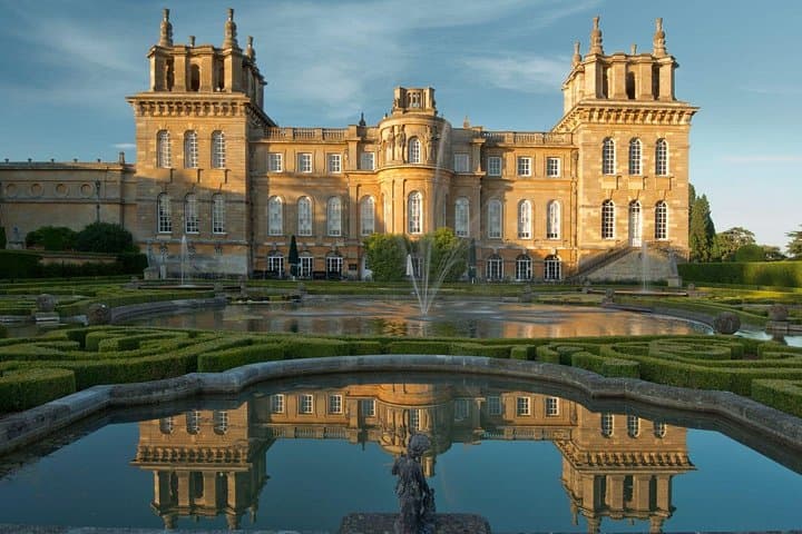 Blenheim Palace, Cotswolds & Downton Abbey Day Tour from London photo 1