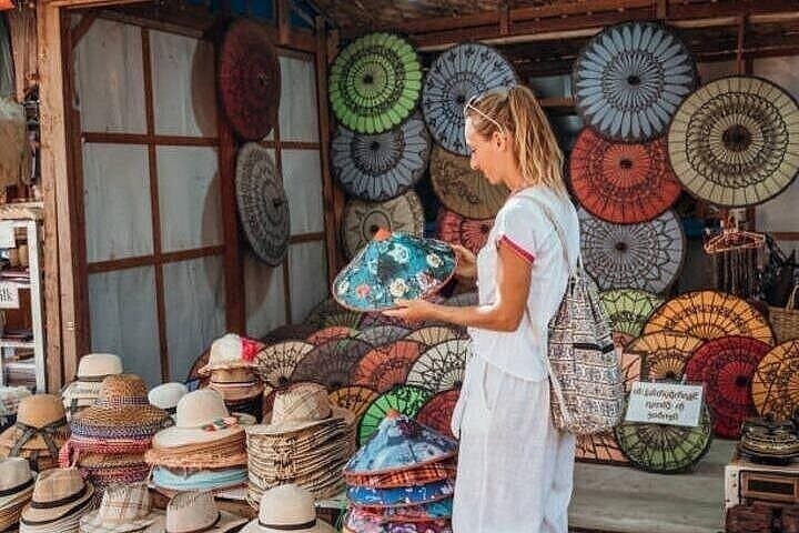 Private Luxor Markets & Workshops Tour: Alabaster, Papyrus & Perfume Shopping photo 4