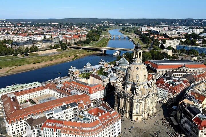Munich to Dresden: Private Transfer with a Two-Hour Sightseeing Stop photo 3