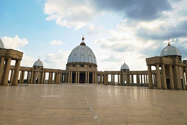 Yamoussoukro Day Tour: Basilica, Presidential Crocodiles & Houphouët-Boigny Foundation photo 5