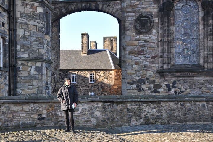 Private Edinburgh Castle Walking Tour with Skip-the-Line Entry photo 5