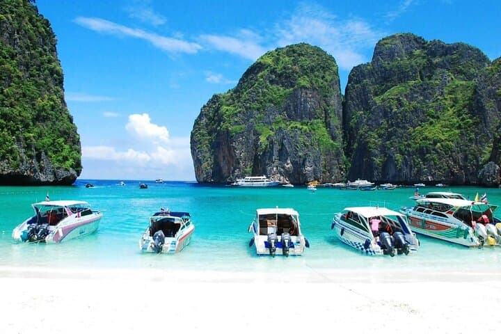 Phi Phi Speedboat Day Tour: Maya Bay, Pileh Lagoon & Bamboo Beach photo 6