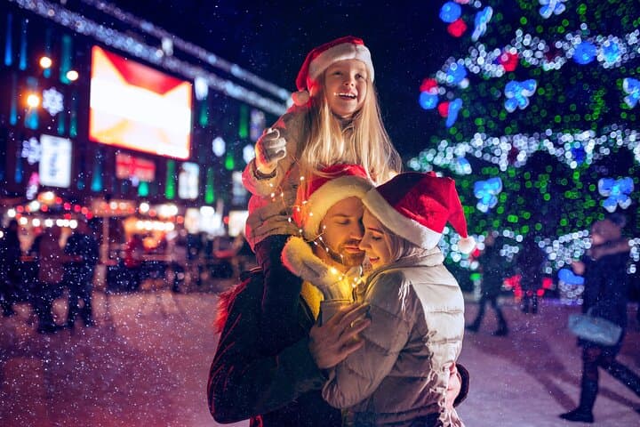 Private Edinburgh Christmas Lights Walking Tour: Old Town Festive Highlights photo 3
