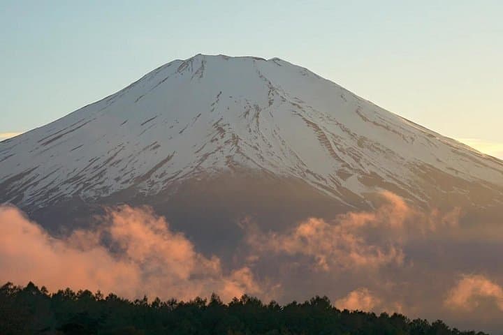 Mount Fuji Lake Yamanaka Discovery: Private Oshino Hakkai & Kitaguchi Sengen Tour photo 1