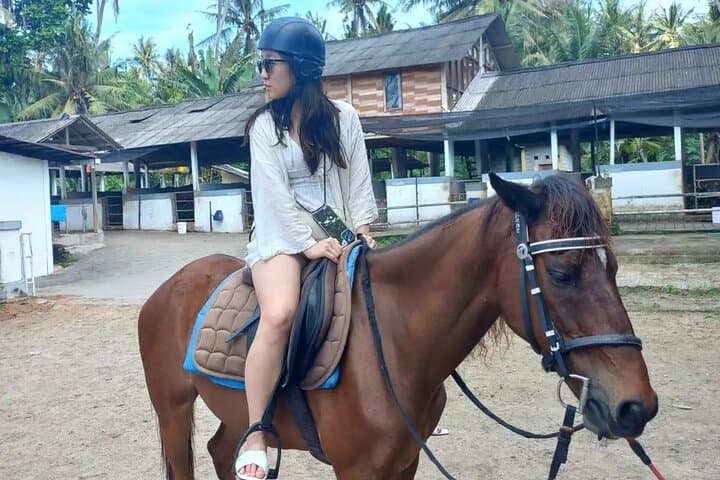 Bali Horse Riding and Kanto Lampo Waterfall Tour — Saba Beach Sunrise Ride photo 5