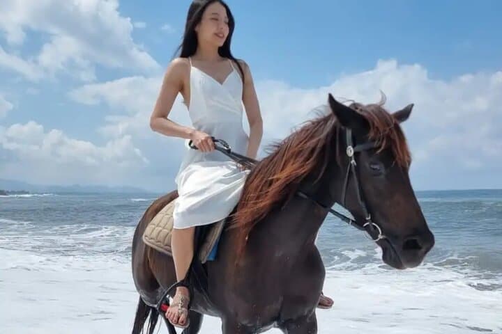 Bali Horse Riding and Kanto Lampo Waterfall Tour — Saba Beach Sunrise Ride photo 6