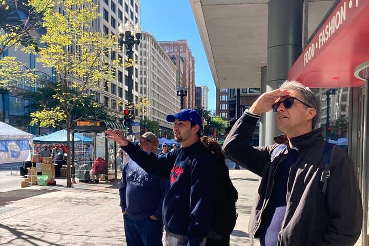 Chicago Loop Walking Tour: Private 2-Hour Architecture Walk to Millennium Park
