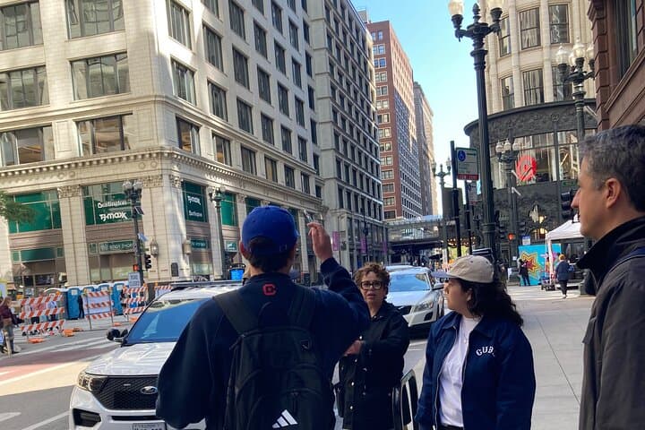 Chicago Loop Walking Tour: Private 2-Hour Architecture Walk to Millennium Park photo 2