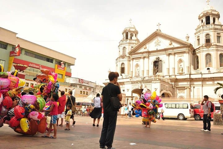 Ultimate Manila Discovery: Quiapo Church Private Car Tour & Food Crawl