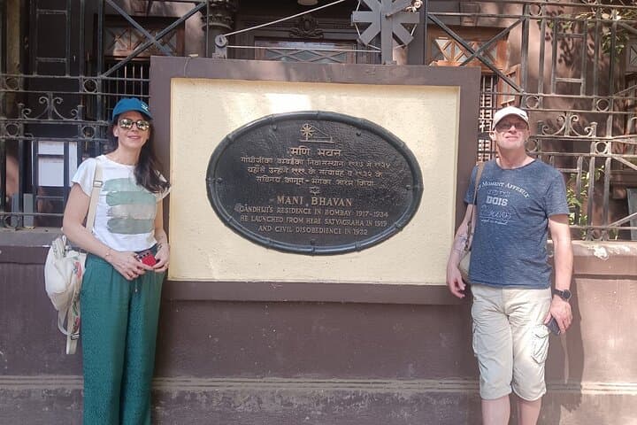 Full-Day Mumbai City Tour & Elephanta Caves: Gateway, Harbour Boat Ride & Heritage Walk photo 3