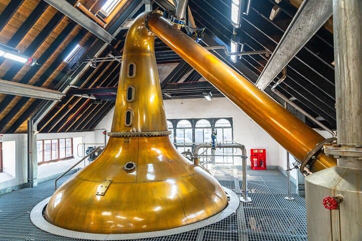 Crathes Castle and Glen Garioch Distillery: A Day of Castles, Gardens & Whisky Tastings