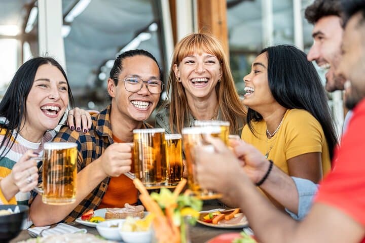 Edinburgh Private Beer Tasting Tour: Pubs, Craft Brews & Local Food