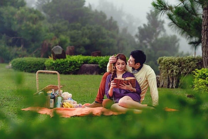 Tagaytay Highlands Scenic Ridge Tour: Taal Lake Views, Twin Lakes & Fantasy World