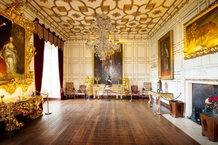Cotswolds to Warwick Castle and Stratford Day Trip from London photo 6