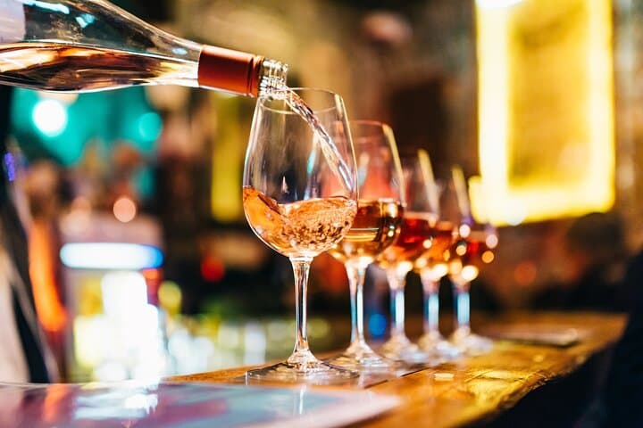 Edinburgh Scotch Whisky Tasting Walking Tour — Private Guided Old Town Experience photo 2
