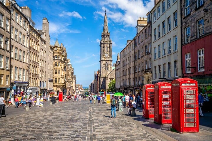 Edinburgh Scotch Whisky Tasting Walking Tour — Private Guided Old Town Experience photo 5