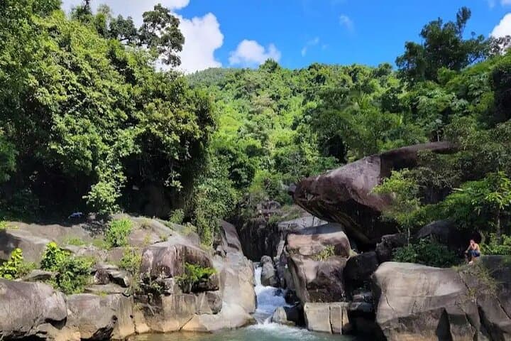 Charco El Hippie: Swim Caves & Clear Pools in Naguabo
