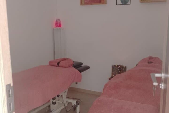 Hot Stone Massage in Sal: Volcanic Stone Therapy in Santa Maria photo 3