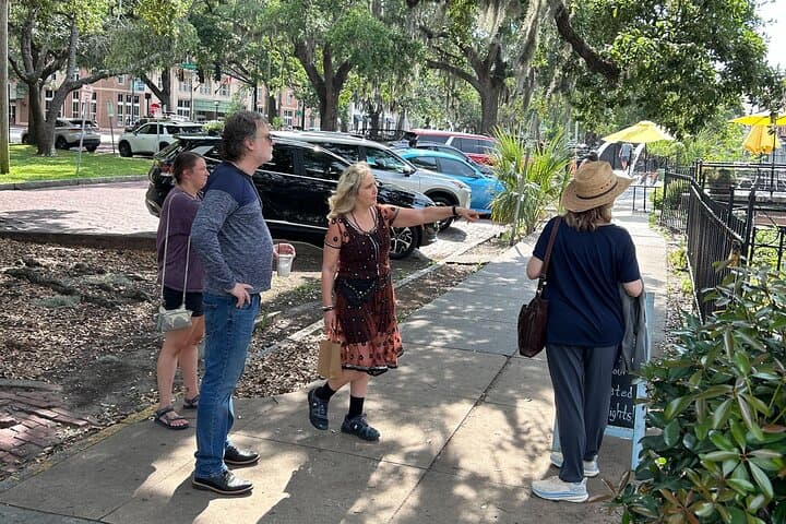 Savannah Ghosts and Toasts: Haunted Non-Alcoholic Pub Crawl photo 3