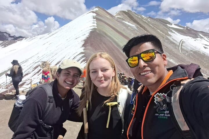 Full-Day Horse Trek to Vinicunca (Rainbow Mountain) & Optional Red Valley