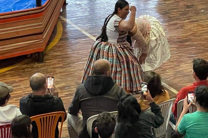 Cholitas Wrestling in La Paz — High-Flying Queens of the Ring