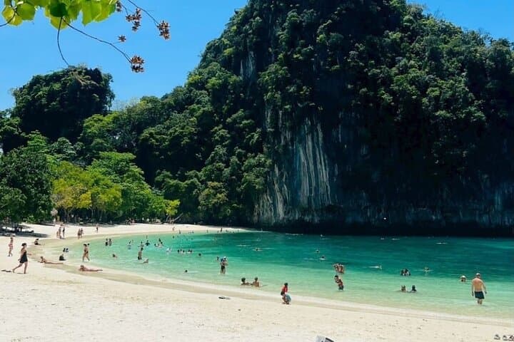 Private Speedboat to Hong Islands from Krabi: Snorkel, Kayak & Beach Day photo 3
