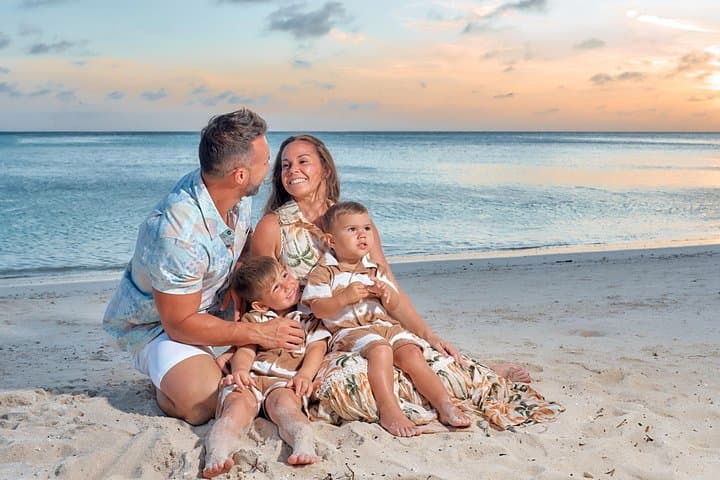Aruba Sunset Private Photo Shoot: Jeep Tour to Beaches, Ruins & Hidden Gems photo 2
