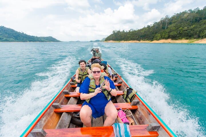 Cheow Lan Lake Day Tour: Raft House, Diamond Cave & Khao Sam Kloe photo 3