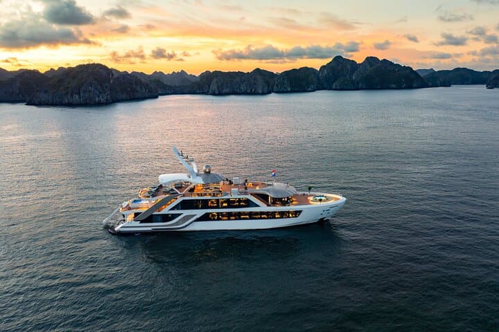 Full-Day Lan Ha Bay Cruise with Kayaking & Viet Hai Village on Serenity Grandeur