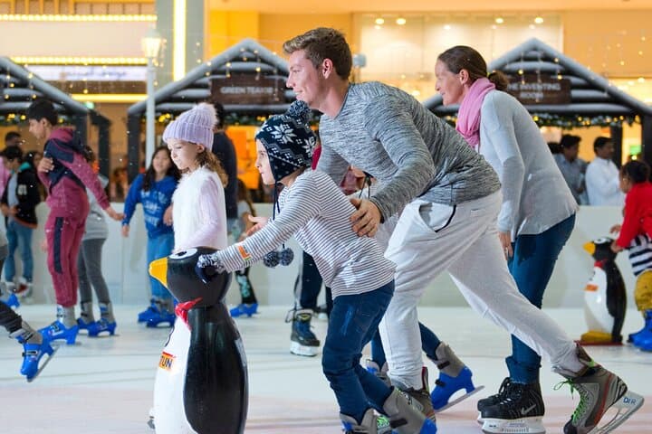 Skate the Dubai Mall: Practical Guide to Dubai Ice Rink Sessions photo 5