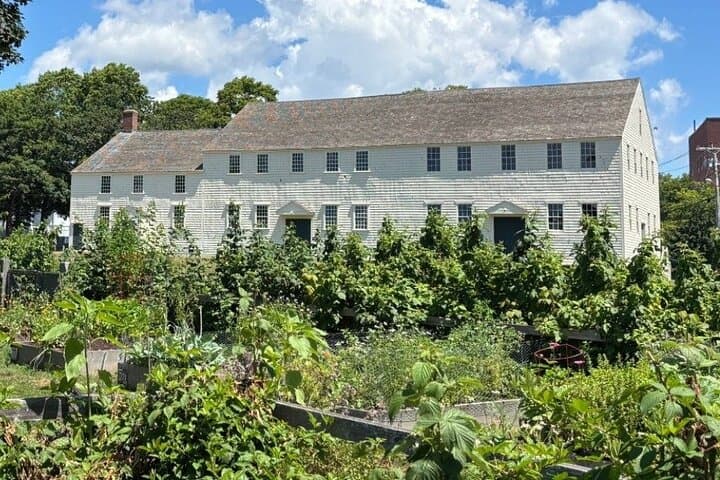 Newport Colonial Walking Tour: Self-Guided History Along Thames Street photo 4