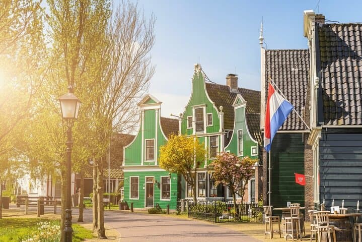 Private Luxury Bus Tour to Zaanse Schans, Edam & Volendam from Amsterdam photo 3