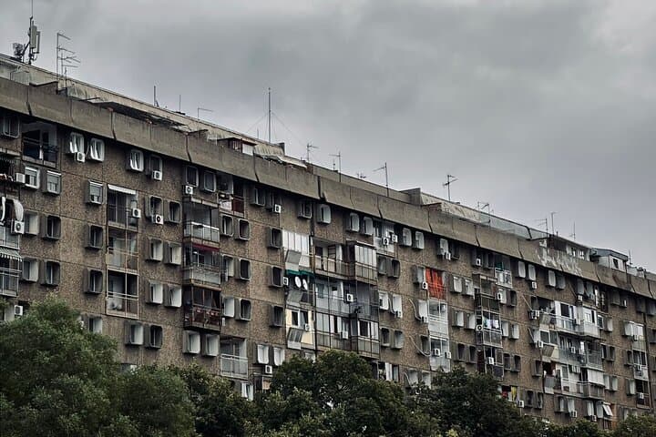 E‑Scooter Through New Belgrade: Communist Yugoslavia Architecture Tour photo 4
