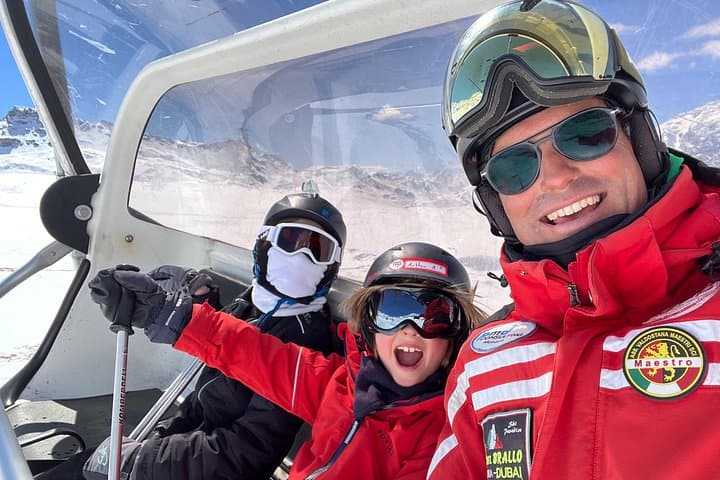 Full-Day Ski Safari in Les Portes du Soleil — Morzine, Les Gets & Avoriaz