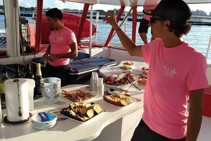 Private 2-Hour Biscayne Bay Cruise on the Great White Catamaran photo 4