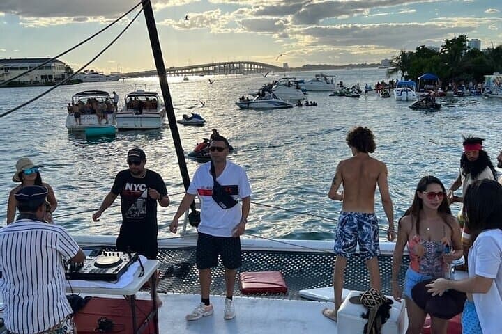 Private 2-Hour Biscayne Bay Cruise on the Great White Catamaran photo 3