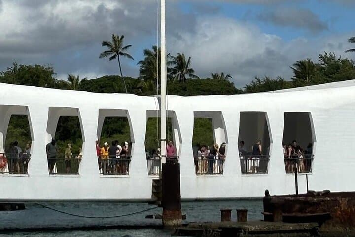 Early-Access Pearl Harbor & USS Arizona Memorial with Historic Honolulu Walk photo 3