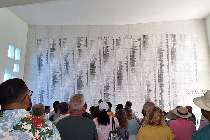 Early-Access Pearl Harbor & USS Arizona Memorial with Historic Honolulu Walk