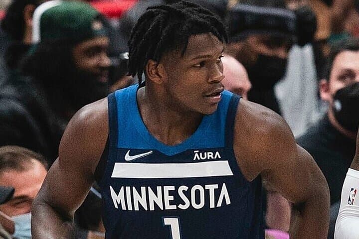 Live Timberwolves Game at Target Center: Minneapolis NBA Experience photo 2