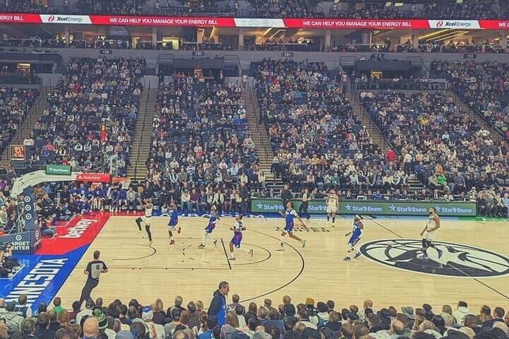 Live Timberwolves Game at Target Center: Minneapolis NBA Experience photo 3